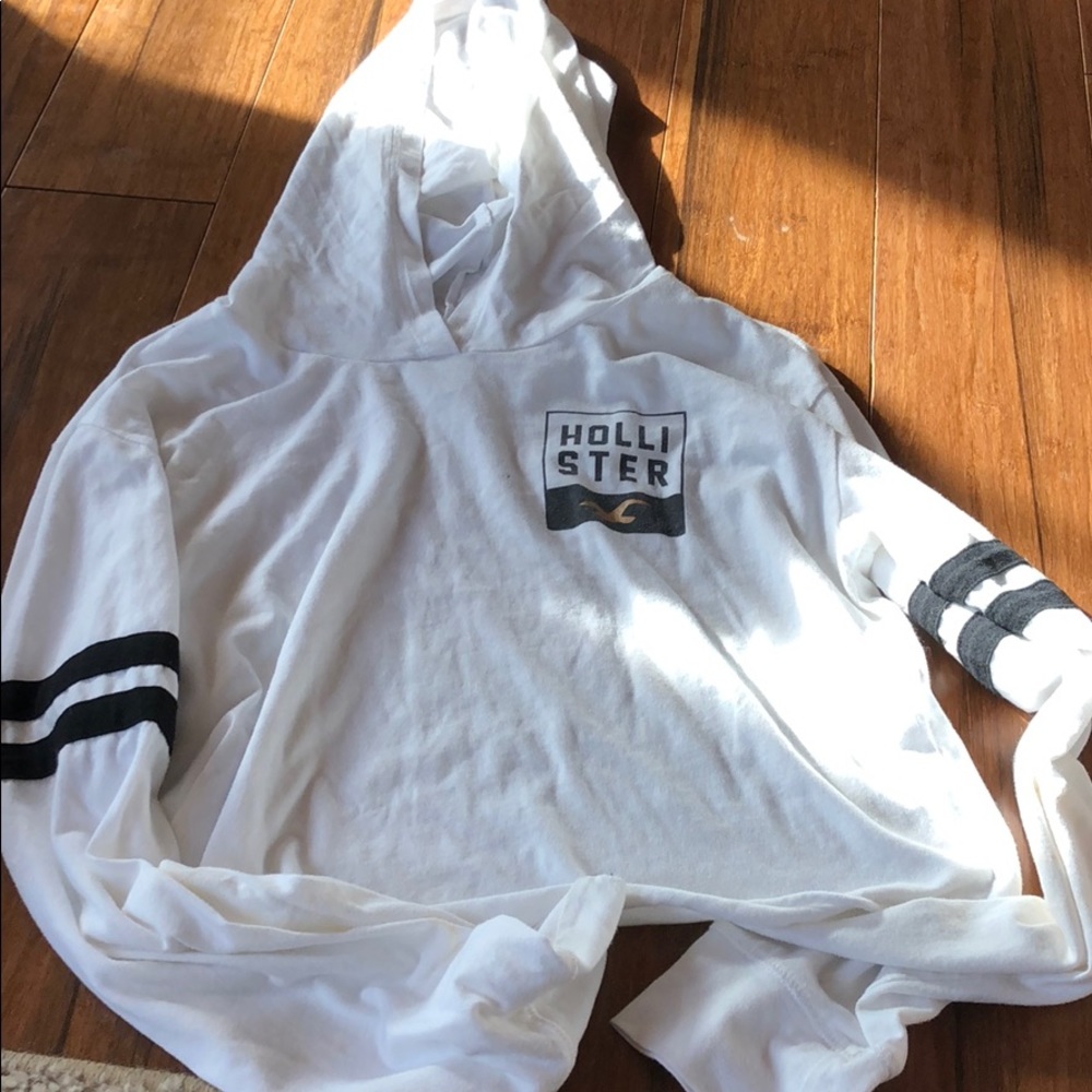 Hooded crop top
